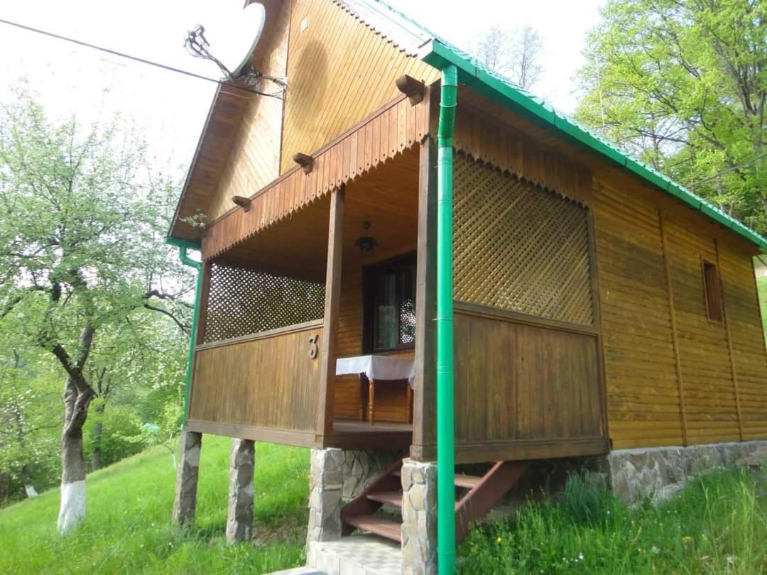 Kvasnyi Lodge *
